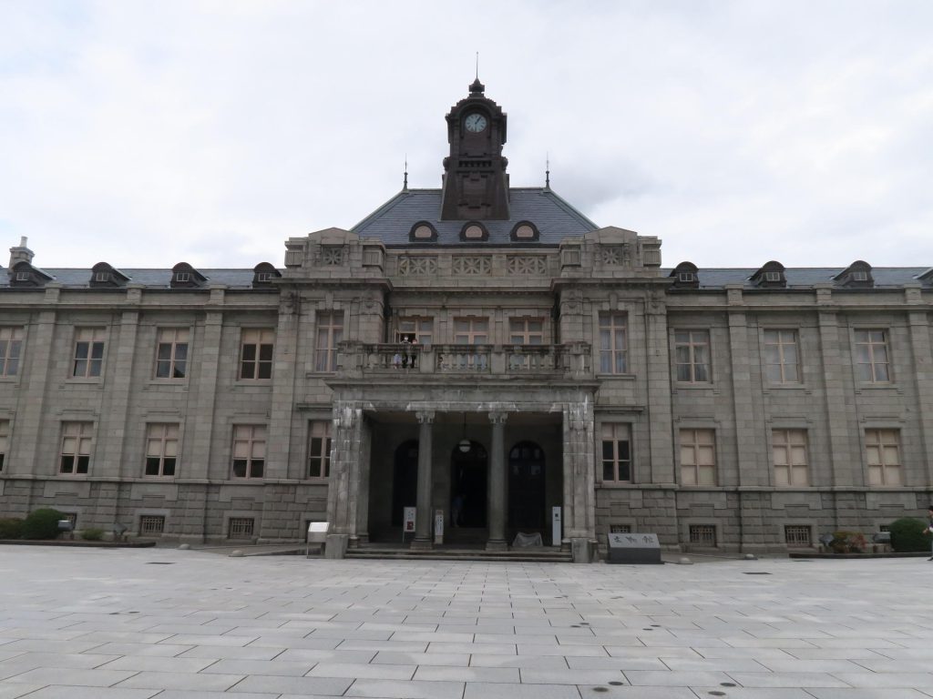 日本四季だより 山形 文翔館 季節の花に囲まれる大正ロマンの洋館 W Life